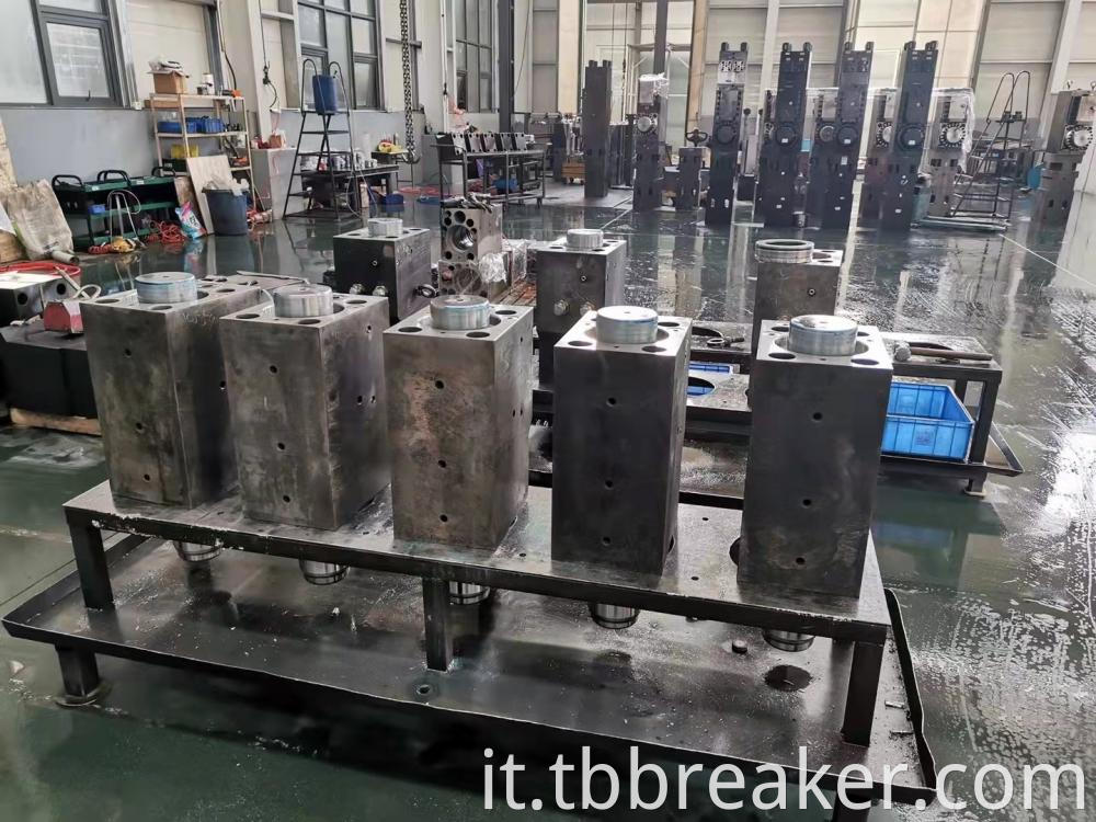 Breaker Cylinder Assembly